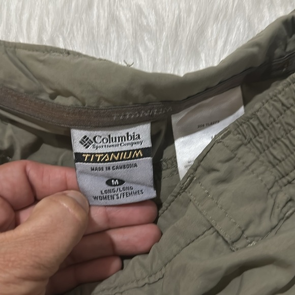 Columbia titanium women’s long gray hiking pants and shorts size medium - Picture 7 of 10